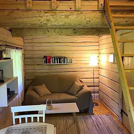 Haaviku Nature Lodge Tepelvalja